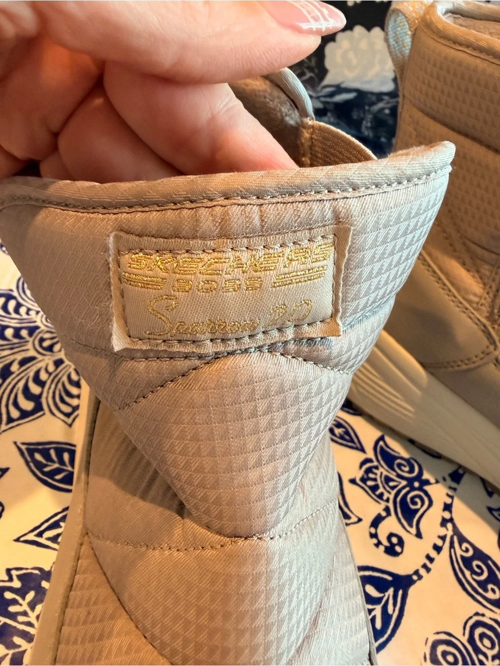 Skechers fit design cushioned